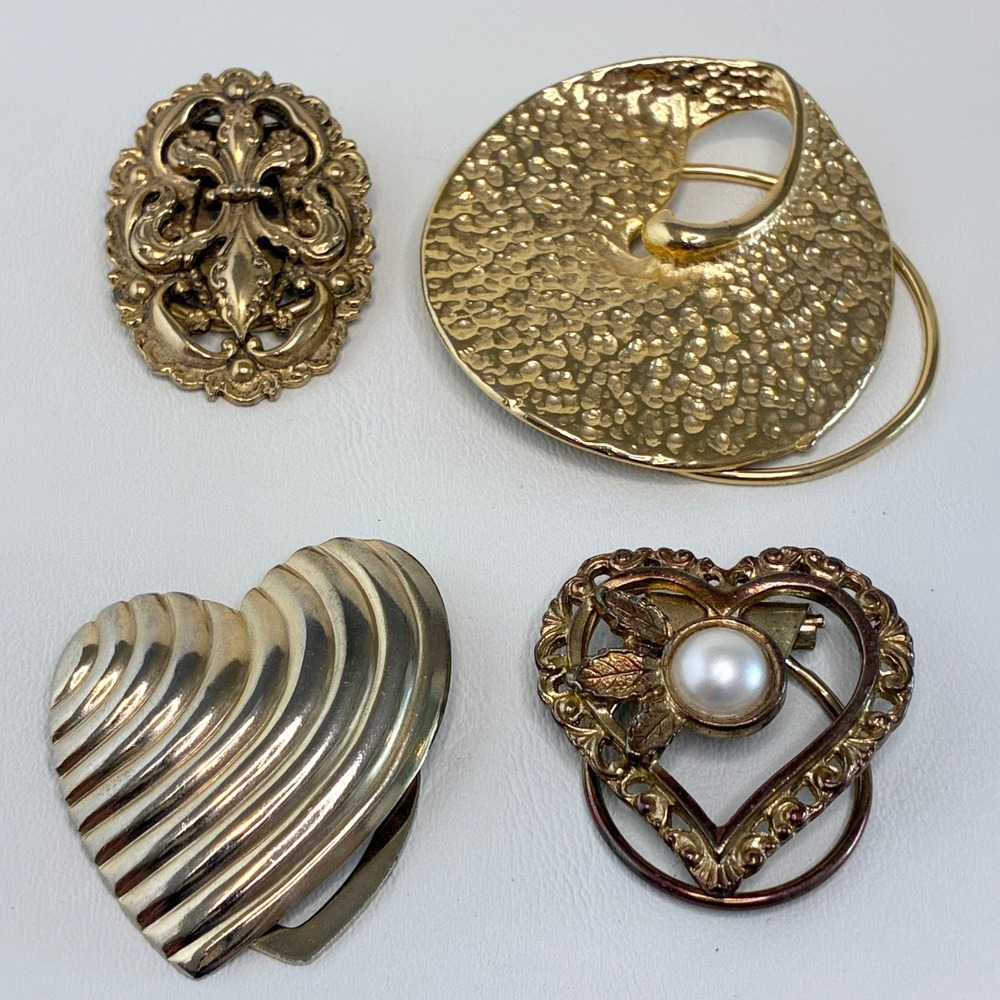 Vintage Dress Scarf Clip Lot Gold Tone Heart Fleur De Lis Faux Pearl  4 Items